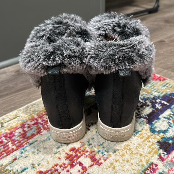 J Slides Black Wedges - Picture 4 of 7